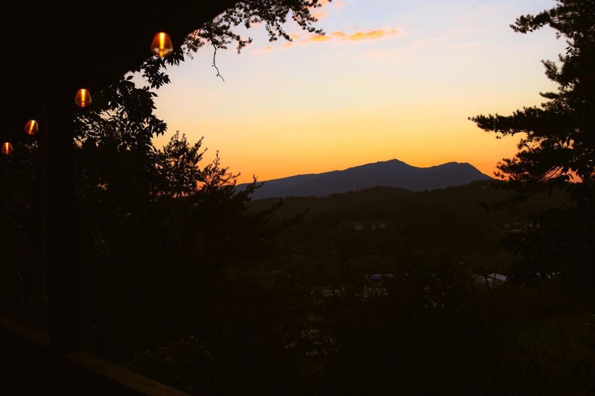 Bluff Mountain View Villa Pigeon Forge Eksteriør bilde